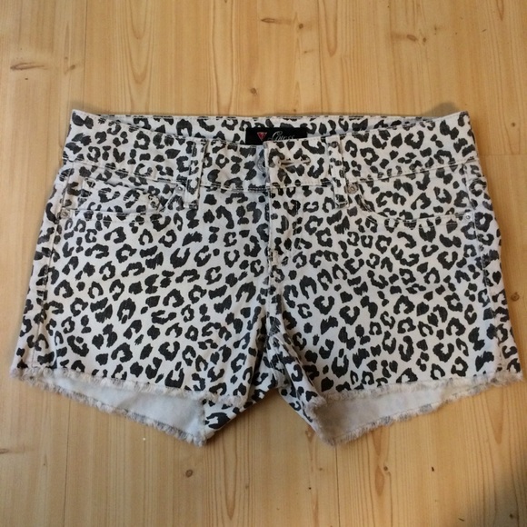 Guess Pants - Guess Leopard Shorts